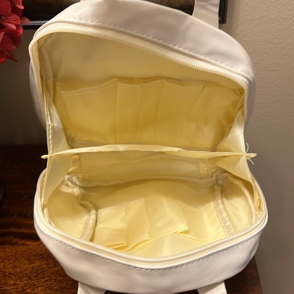 Light.Travel Travel Bag in Ivory, New, No Tags - Picture 10 of 13